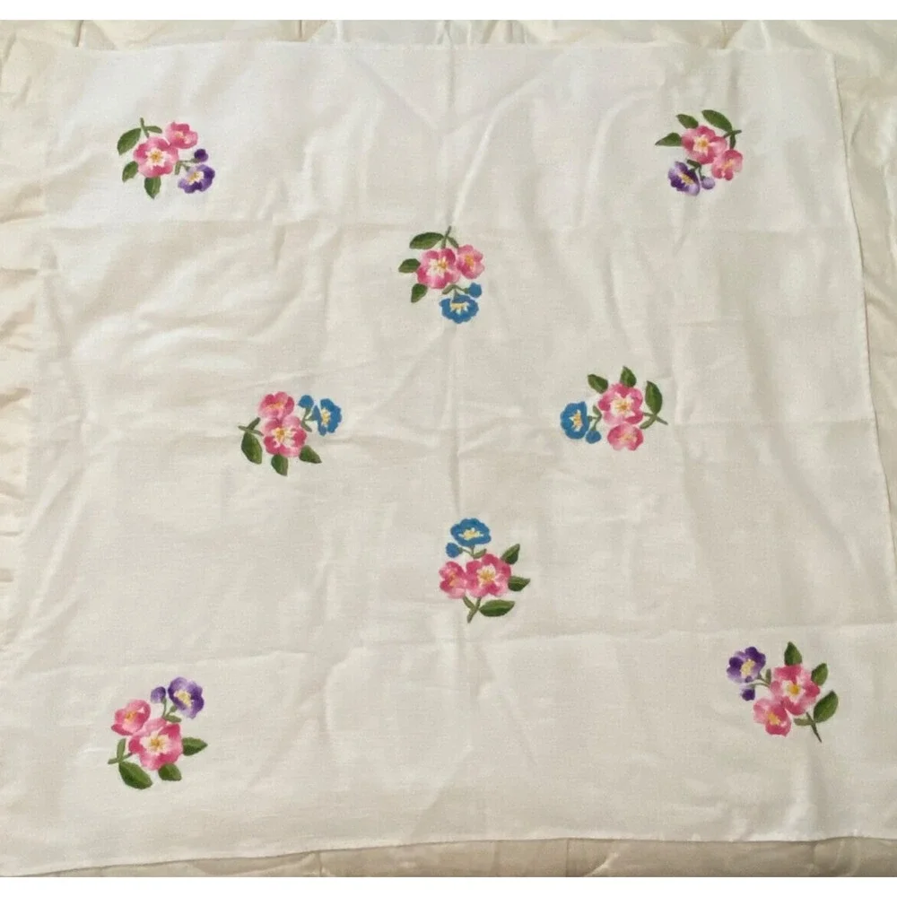 Vintage Tablecloth Embroidered Floral Square 33